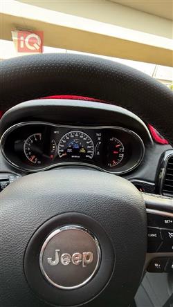 جیپ گراند شیرۆکی